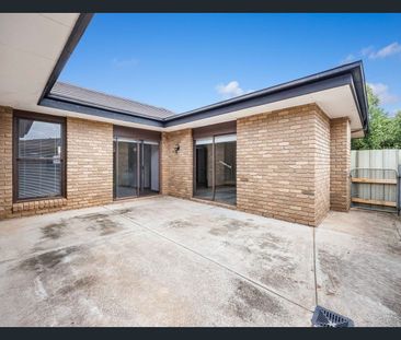 Exquisite Home for Rent - Photo 6