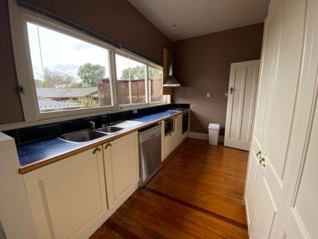 Greenlane Three Bedroom Home - Photo 3