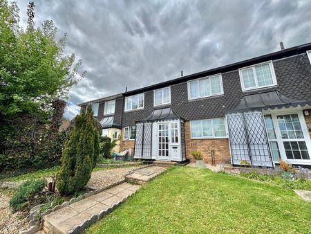 Pikes Crescent, Taunton, Somerset - Photo 4