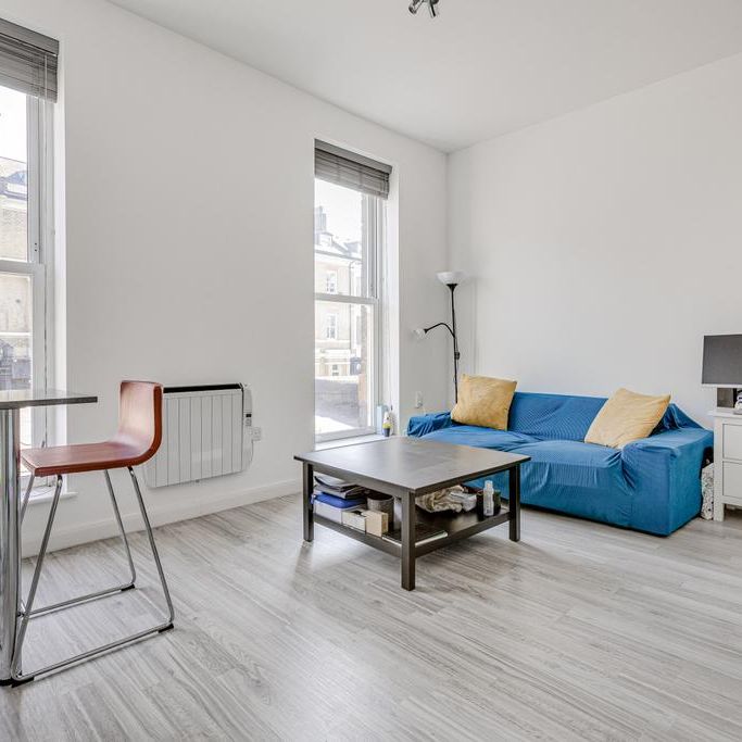 1 bedroom flat to rent - Photo 1