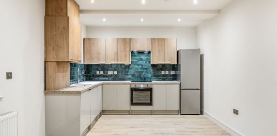 High Street, Woking - Photo 2