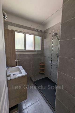 Location Appartement 3 pièces 53m² TOULON 83000 - Photo 3