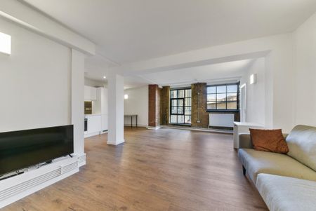 Studio to rent - Photo 2