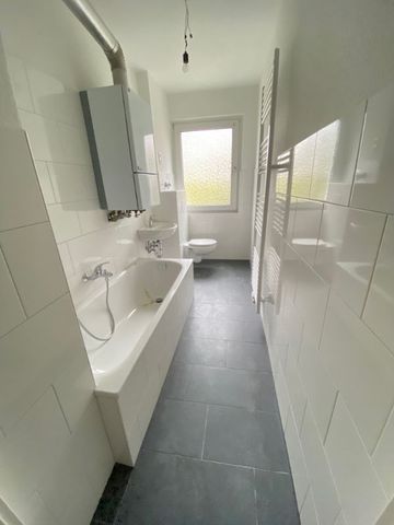 ruhige Sackgasse, schönes Arbeitszimmer, zwei Balkone - Photo 5