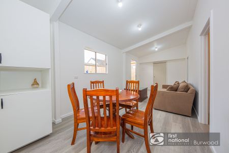 Low-Maintenance Living in a Blue-Chip Locale (Furnished) - Photo 2