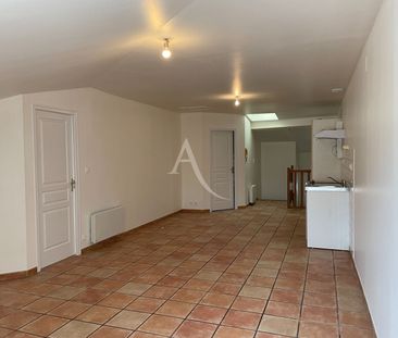 Location Appartement 2 pièces 47m² FONTENAY LE COMTE 85200 - Photo 1