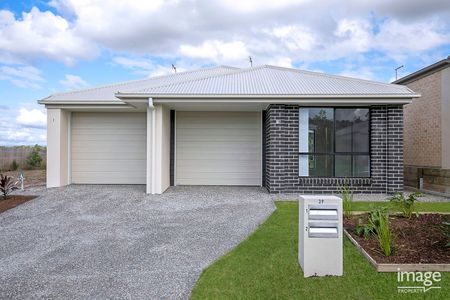 Quality Living, Superb Location - Photo 2