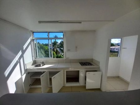 Appartement Les Abymes 4 pièce(s) 65 m2 - Photo 3