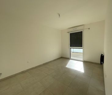 Location Appartement 2 pièces 42m² - Photo 5