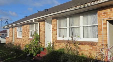 Two Bedroom Unit in Papatoetoe - Photo 4