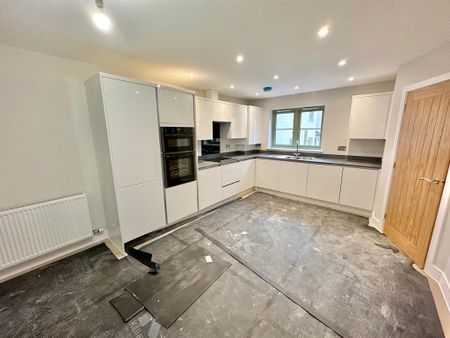 2 bedroom terraced house to rent - Photo 4