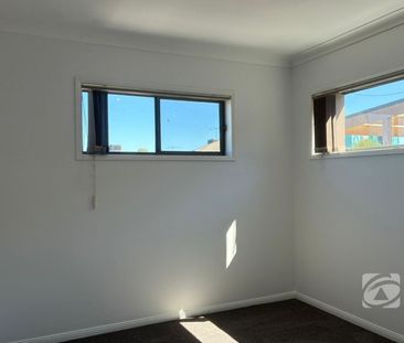 6 MONTH LEASE – CENTRAL LOCATION - Photo 1