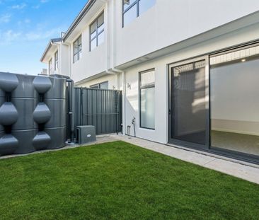 Brand New Designer Townhouses for Rent - Prime Location & Stylish L... - Photo 2