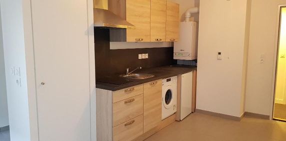 Location Appartement 1 pièce 30m² CLERMONT FERRAND 63000 - Photo 2