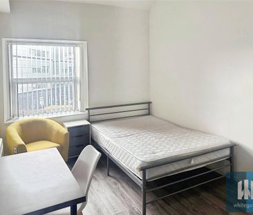 1 bedroom in a house share to rent - Photo 3