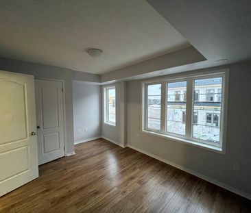 For Lease - 2735 Deputy Minister Path, Oshawa, Ontario - Photo 4