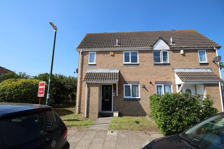 1 bedroom Terraced House to let - Photo 2