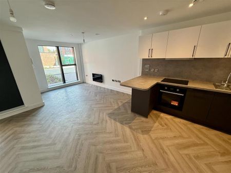 Studio to rent - Photo 5