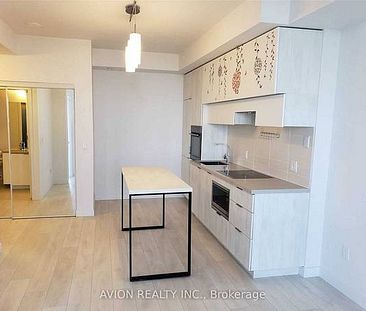 Yonge St & Eglinton Ave E Spacious +Luxurious 1Bdrm Huge Balcony 1Loc - Photo 1