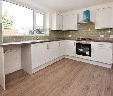 Lowfields Avenue, Eastham - Photo 4