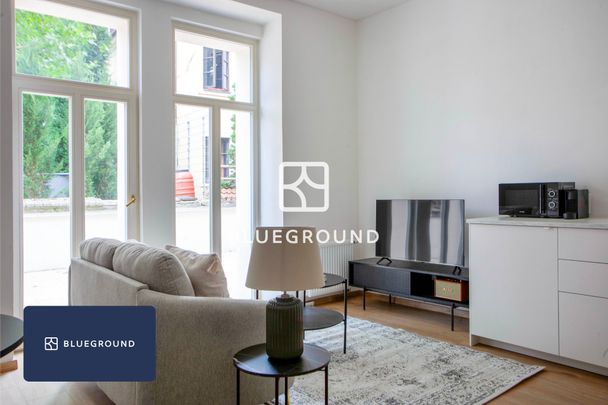 Apartment for rent, 2+kk - 1 bedroom, 50m - Photo 1