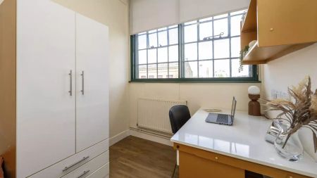 Bronze Room - Photo 3