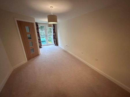 1 bedroom retirement property to rent - Photo 2