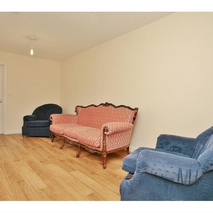 5 bedroom semi-detached house to rent - Photo 1