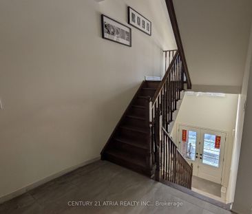 For Lease - 8 McAlister Avenue, Richmond Hill, Ontario - Photo 6