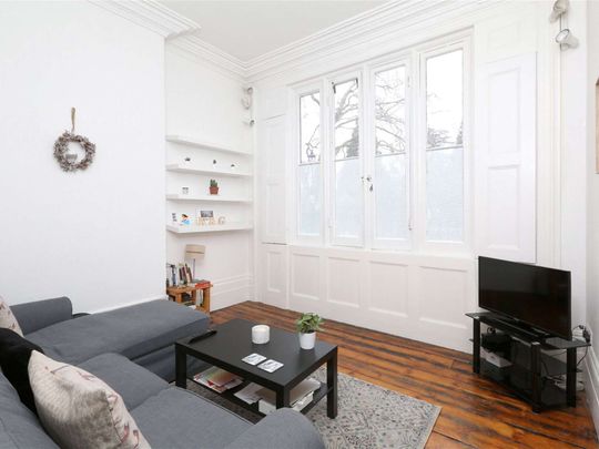 A beautifully appointed ground floor flat set in the heart of Barnsbury. - Photo 1