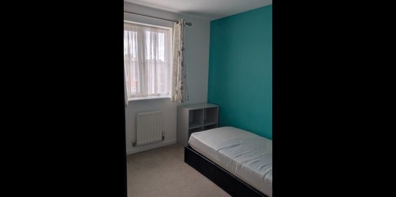 Room in a Shared House, Emerson Square, BS7 - Photo 3