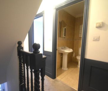 3 bedroom terraced house to rent - Photo 4