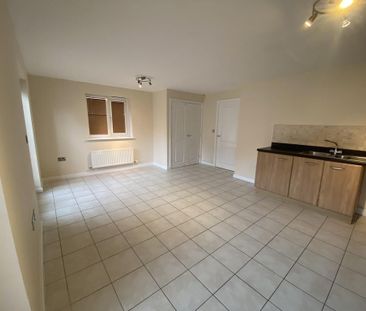 4 bedroom detached house to rent - Photo 3