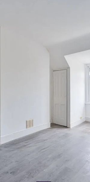 Conyers Road, SW16, London - Photo 1