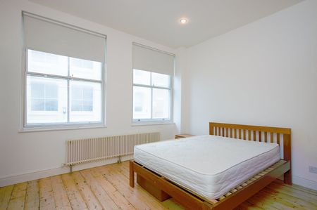1 Bed Flat, Cowcross Street, EC1M - Photo 3