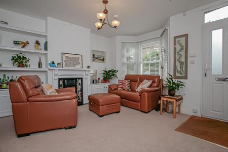 4 bedroom terraced house to rent - Photo 4