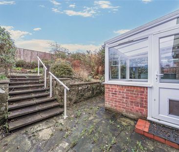 A charming and Spacious two-bedroom bungalow in a quiet, residentia... - Photo 6