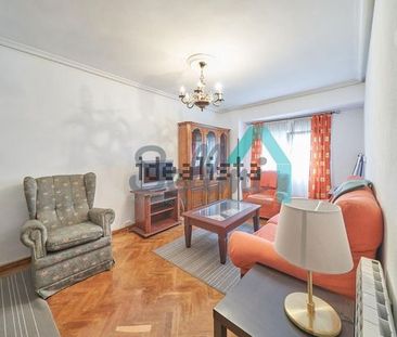 Alquiler de piso en Calle Hevia Bolaños - Photo 1