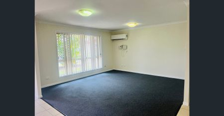 Freshly Updated 4-Bedroom Home with Double Garage – Parkinson - Photo 2