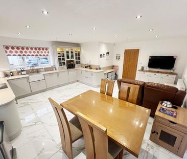 4 bedroom detached bungalow to rent - Photo 2