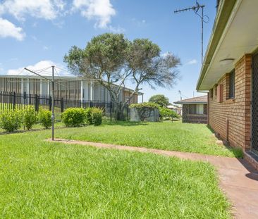 Bright, fresh Unit in Quiet Cul-de-sac - Photo 6