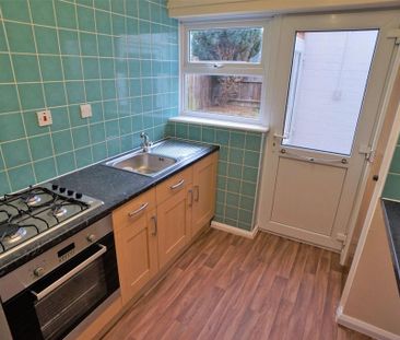 2 bedroom terraced house to rent - Photo 3