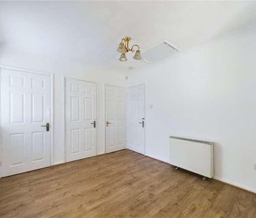 Effingham Lane, Copthorne, West Sussex, RH10 - Photo 5