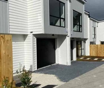 Elegant Four-Bedroom Home in a Convenient Location - Photo 5