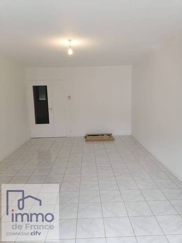 Location Appartement 4 pièces 80m² VIF 38450 - Photo 3