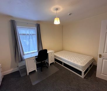 3 bedroom house - Photo 6