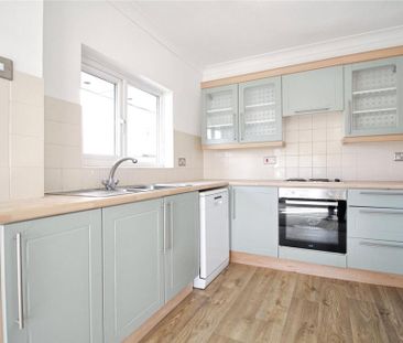 2 bedroom maisonette to rent - Photo 4