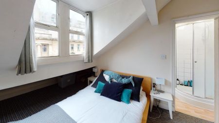 2 bedroom flat to rent - Photo 4