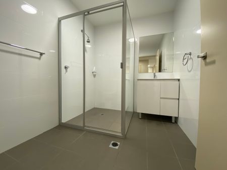 Walk to Local Shops & Granville Station - Photo 2