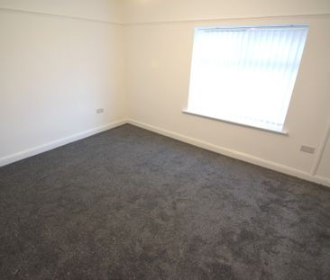 To Let 2 Bed Semi-Detached House - Photo 4